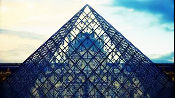 Chiếu sáng mỹ thuật viện bảo tàng Louvre  – thủ đô Paris, Pháp