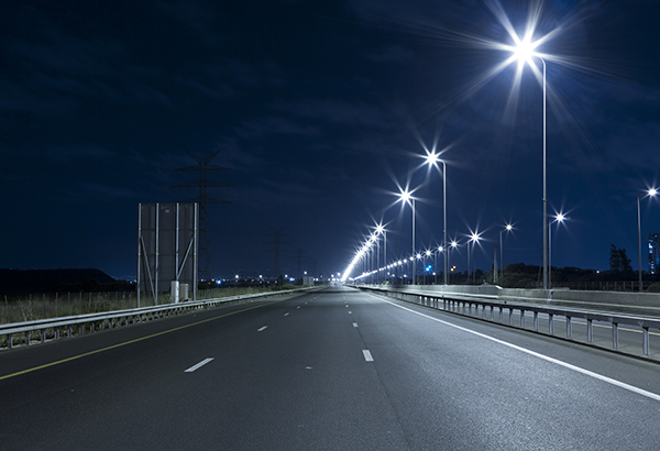 Xu thế chiếu sáng đường phố đảm bảo tiết kiệm năng lượng, không gây lãng phí tài nguyên