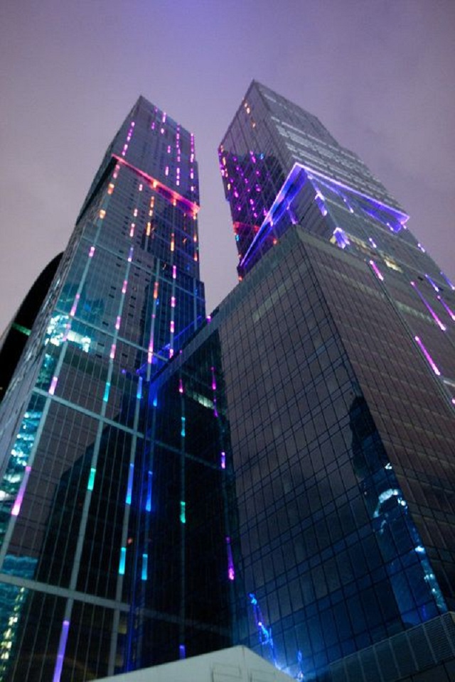 Linear LED Light điểm nhấn màu sắc cho nhà cao tầng