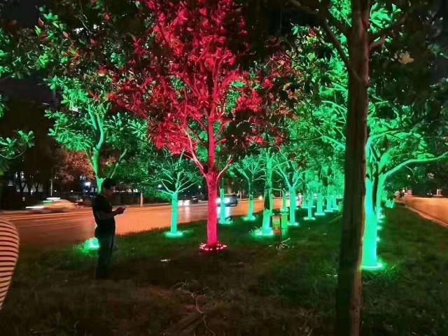 Các loại đèn chiếu sáng sân vườn, đèn chiếu cây thịnh hành bậc nhất [2021]
