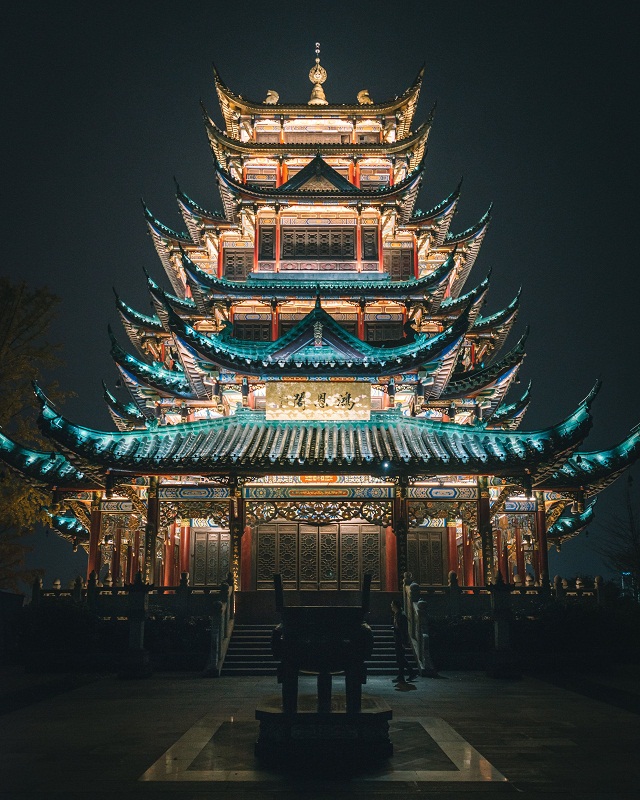 Nghệ thuật chiếu sáng kiến trúc đình chùa